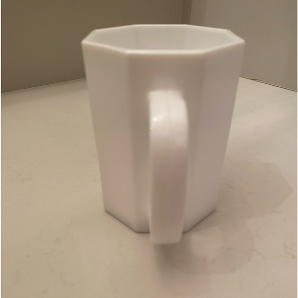 EUC VTG ARCOPAL NOVOCTIME OCTAGONAL PLAIN WHITE GLASS MUG - Picture 6 of 8